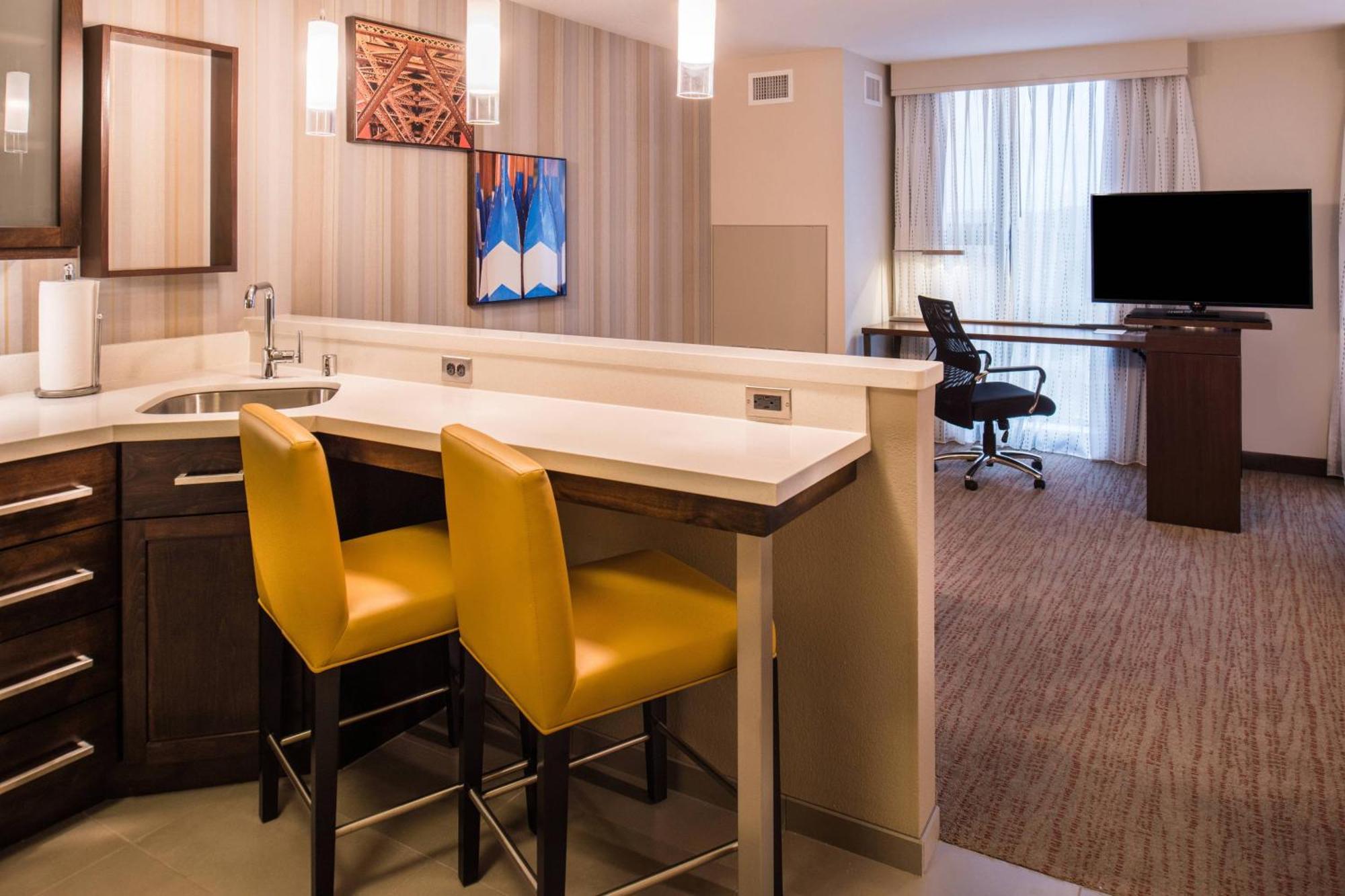 Hotel By Marriott University District